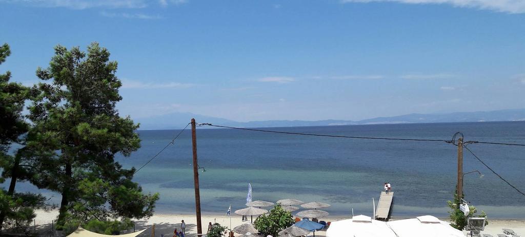 Sikoudis Gorgona Beach Skala Rachoni  Bagian luar foto